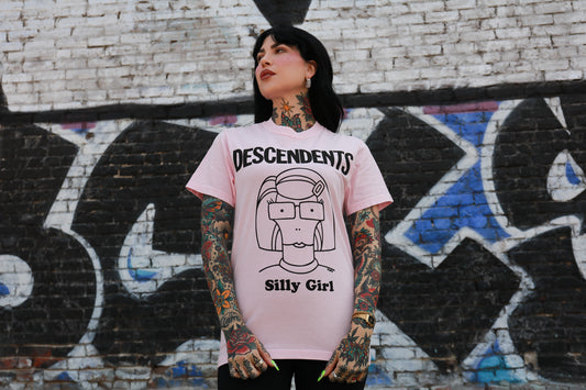 Silly Girl Pink | T-Shirt